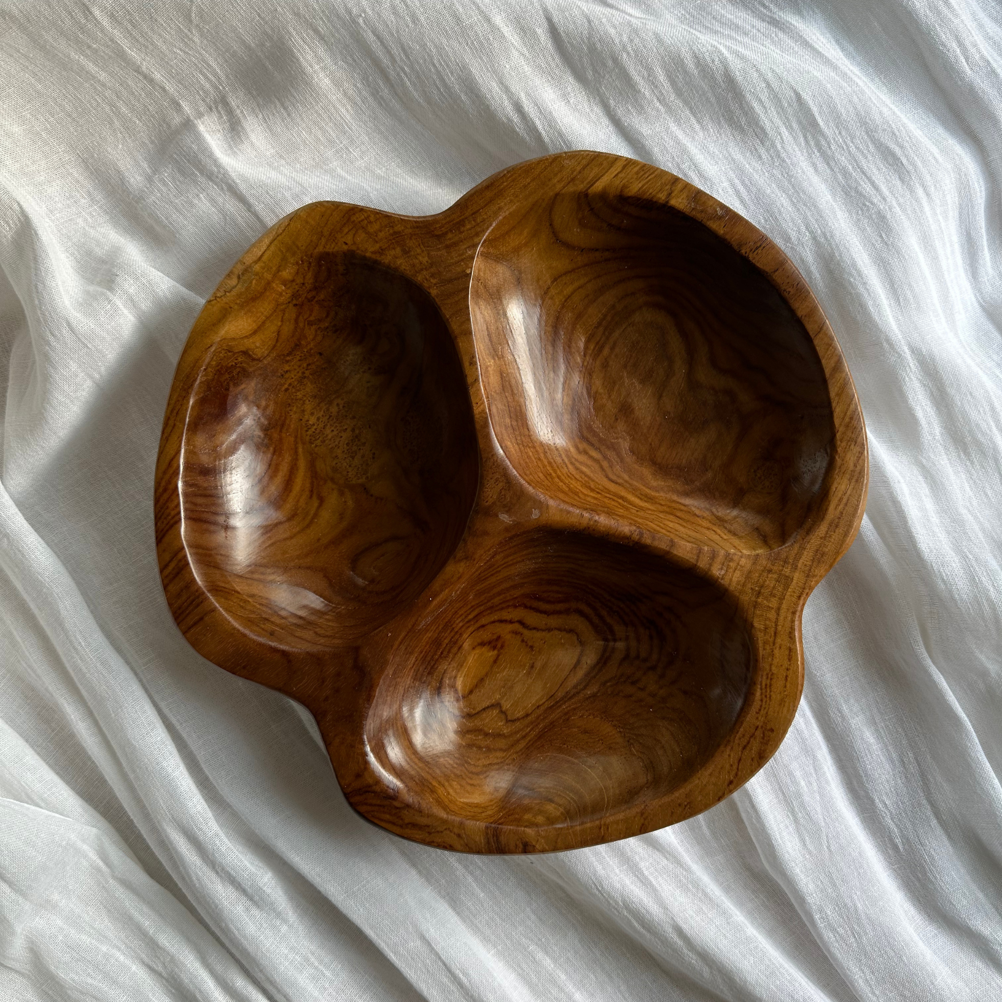 Nola Schale aus Teakholz